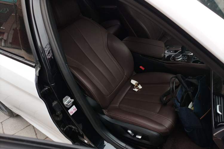 Used BMW 5 Series 2019 525Li M Sport Package