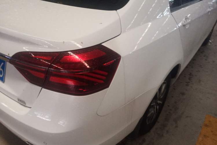 Used Geely Auto Emgrand 2019 Leading Edition 1.5L CVT Luxury Model China VI Standard
