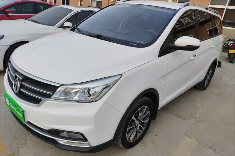 Used Baojun 730 2019 1.5T CVT Fashion Model 7 Seats China V Emission Standard
