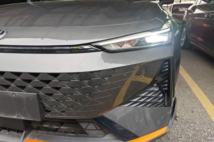 Used Changan UNI-V 2024 1.5T Prestige Sport Edition
