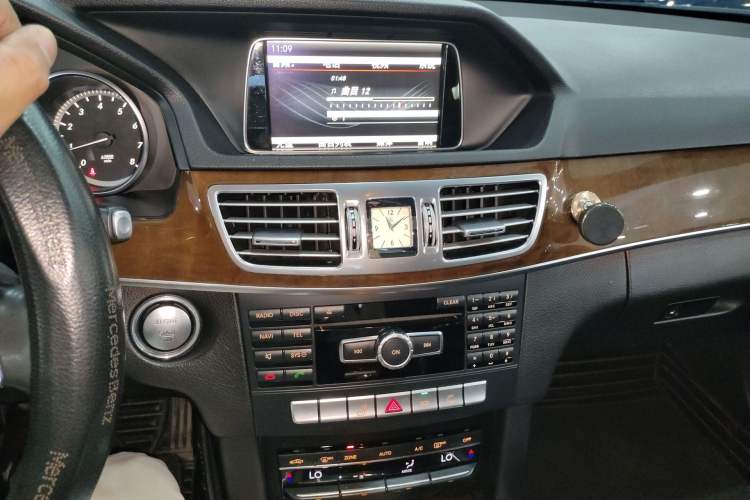 Used Mercedes-Benz E-Class 2015 E 200 L
