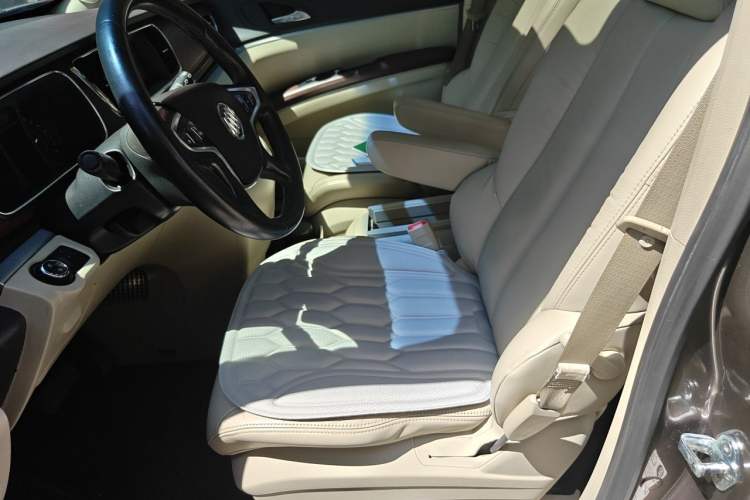 Used Buick GL8 2014 3.0L GT Luxury Business Haoya Edition