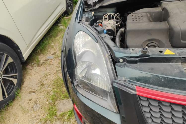 Used Suzuki Swift 2016 1.5L Automatic Fashionable Coolplay Edition Right Front Headlight