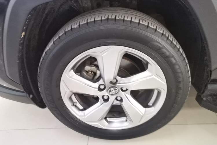Used Toyota RAV4 2022 2.0L CVT Two-Wheel Drive Fashion Edition

