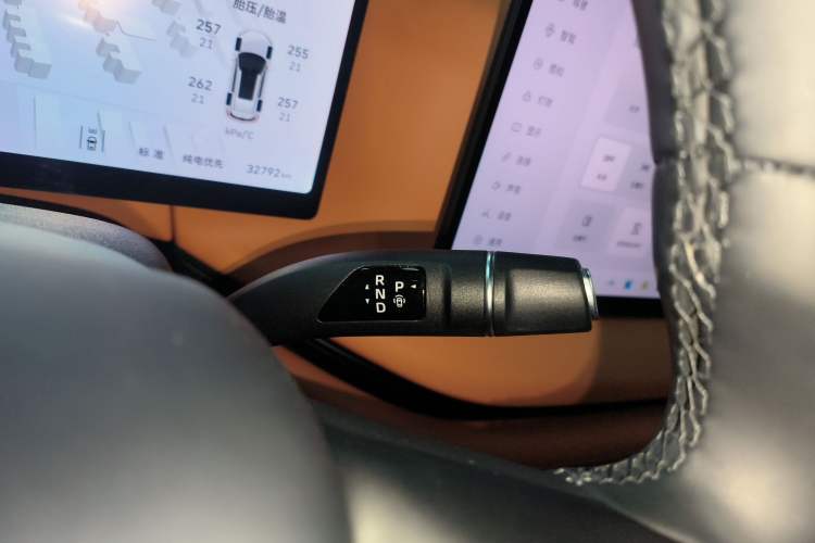 Used Wey Lanshan 2025 Four-Wheel Drive Max