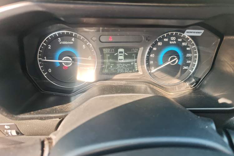 Used Dongfeng Fengon 580 2017 1.8L Manual Comfort Model Odometer Close Up