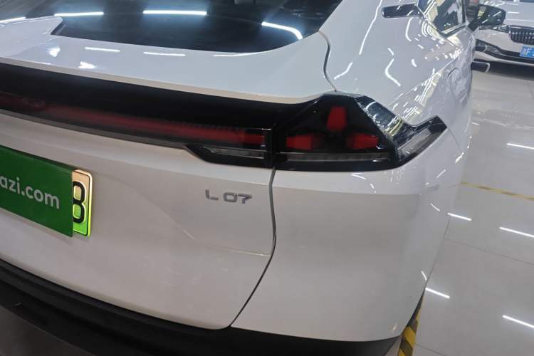 Used Deepal L07 2024 230Max Qiankun Intelligent Driving ADS SE Range-Extended Version Right Rear Taillight