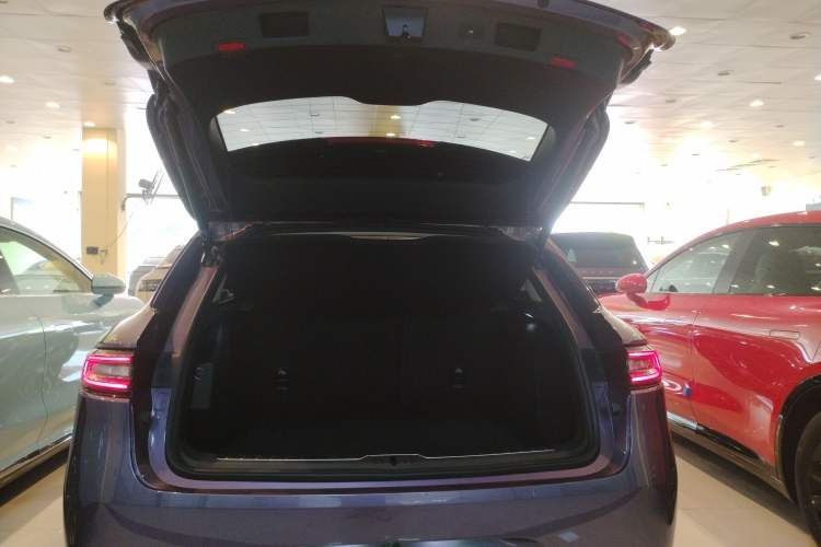 Used Hima AITO M5 2025 Extended-Range Ultra All-Wheel-Drive Version
