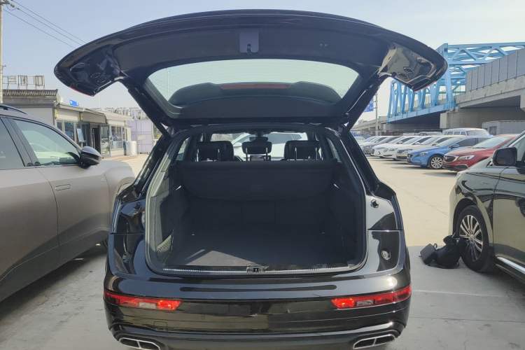 Used Audi Q5L 2025 quattro 45th Anniversary Edition 45 TFSI Luxury Dynamic Model
