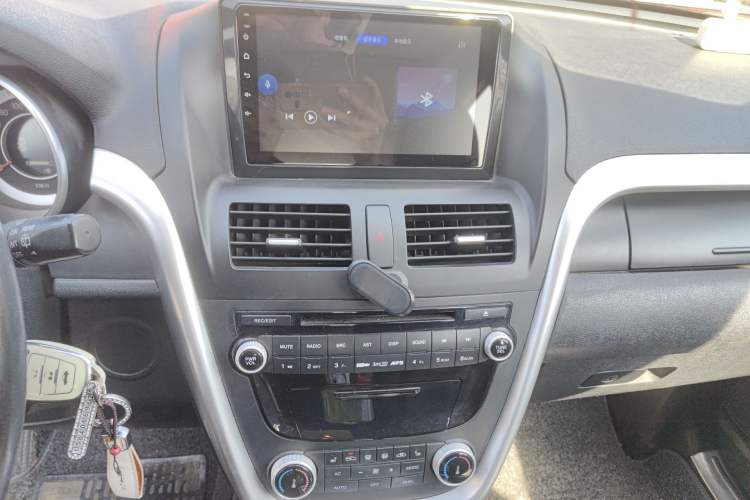 Used Bestune X80 2013 2.0L automatic luxury version
