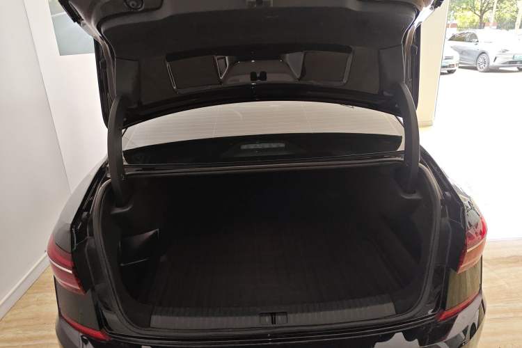 Used Volkswagen Passat 2025 Premium Version 380TSI Dragon Edition