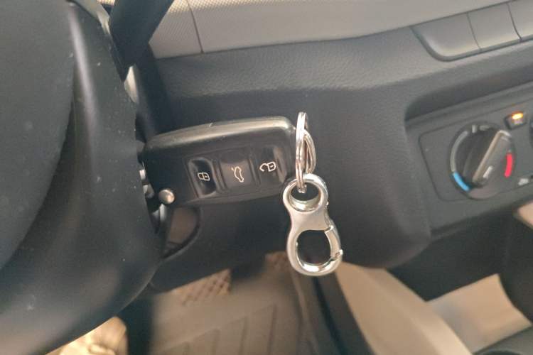 Used Skoda Fabia 2015 1.4L Automatic Front-Drive Model Vehicle Key