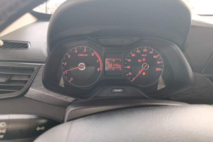 Used Baojun 310 2016 1.2L manual Comfort trim level
