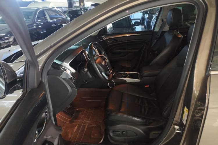 Used Cadillac SRX 2015 3.0L Comfort Version