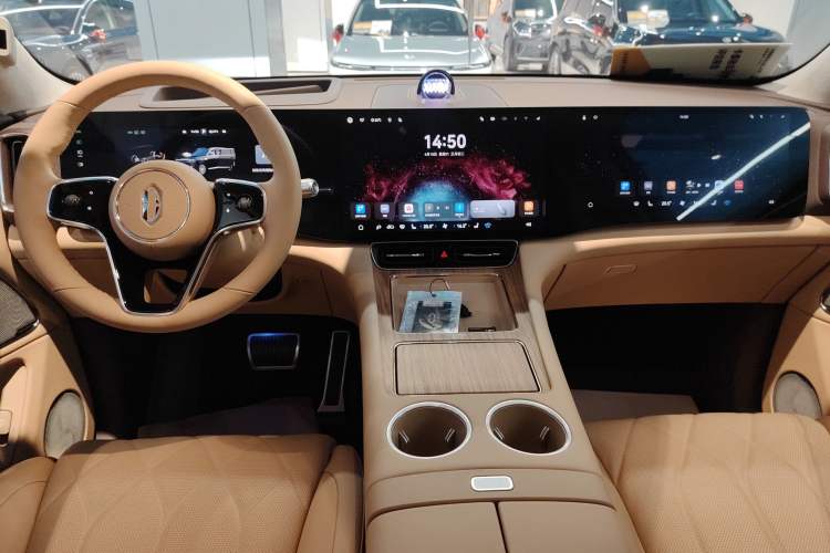 Used Hima AITO M8 2025 Extended-Range Ultra Version 53.4 kWh 6-Seater Edition
