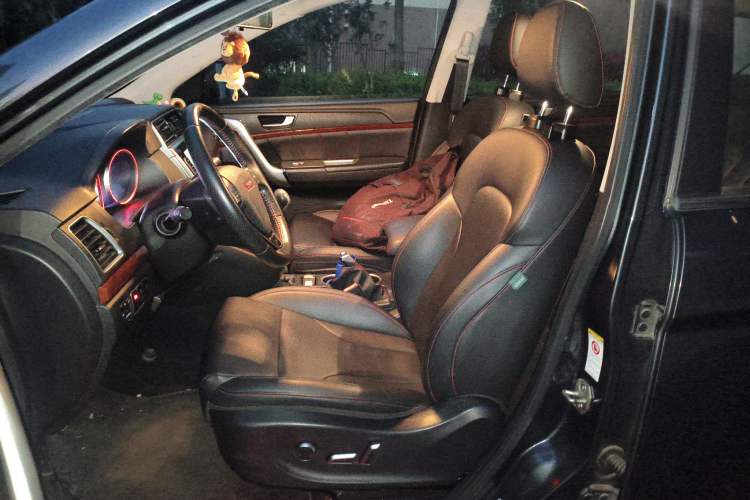 Used Haval H6 2015 Revised Version Sport Edition 1.5T Manual Transmission Two-Wheel Drive Elite Grade