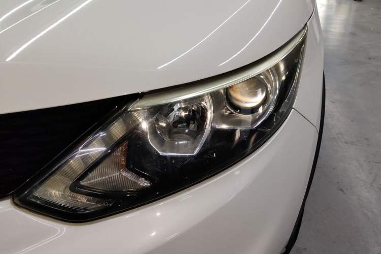 Used Nissan Qashqai 2016 2.0L CVT Elite Edition Left Front Headlight