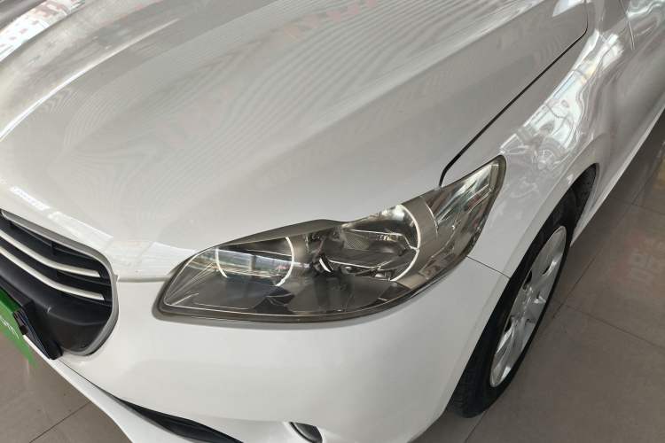 Used Peugeot 301 2016 1.6L Manual Comfort Edition Left Front Headlight