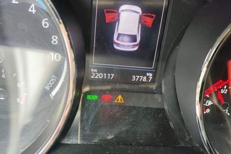 Used Volkswagen Tiguan L New Energy 2019 430 PHEV Hybrid Luxury Edition Odometer Close Up