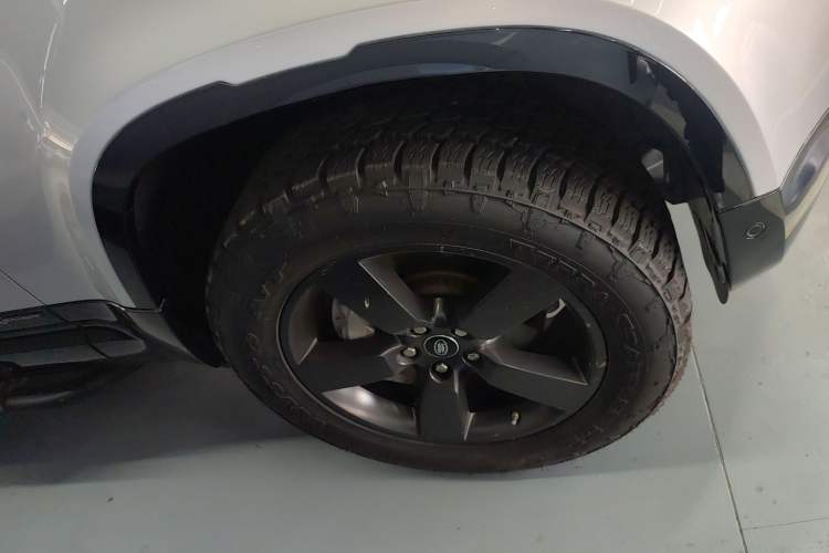 Used Land Rover Defender 2021 110 P400 X-DYNAMIC HSE Exterior 4