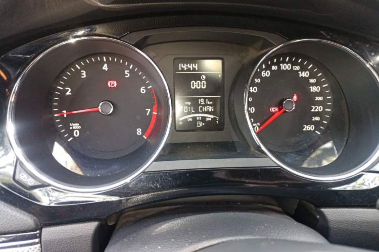 Used Volkswagen Sagitar 2015 1.6L Manual Comfort Model