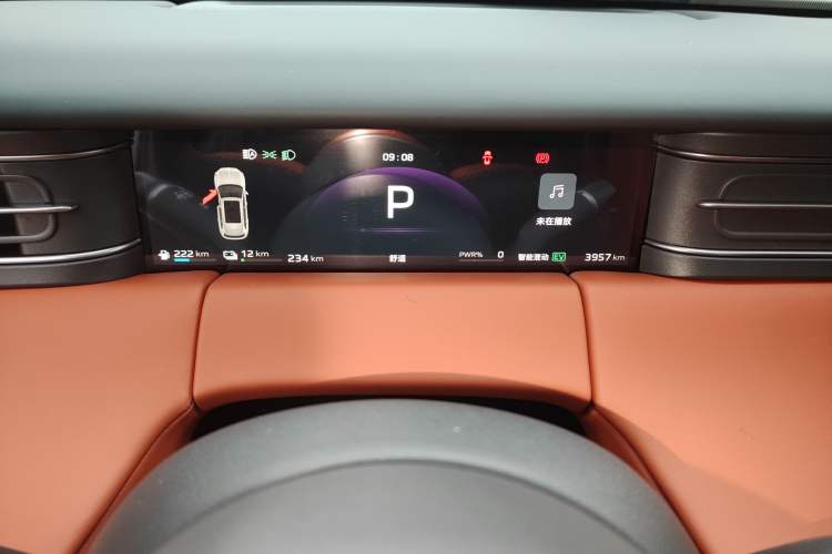 Used Hongqi HS6 PHEV 2026 220 All-Wheel Drive Smart Hybrid Version Instrument Cluster