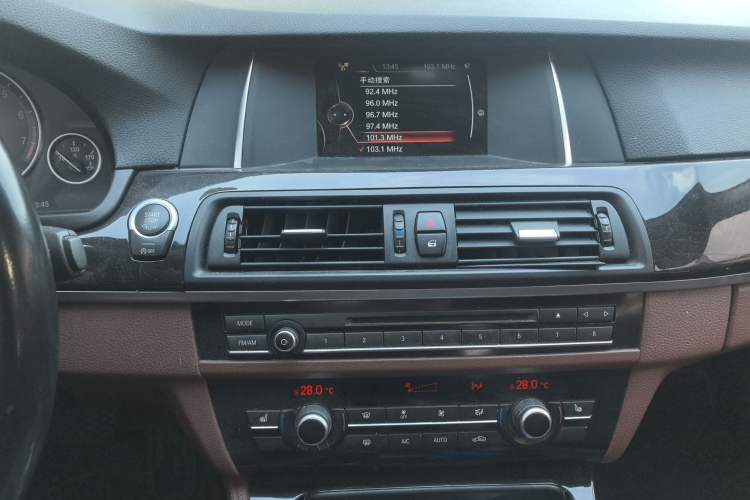 Used BMW 5 Series 2017 525Li Leading Model
