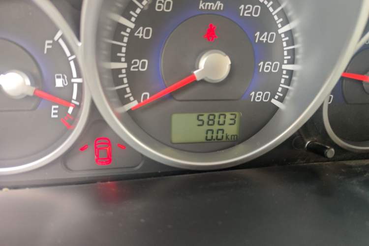 Used JDMC T5 2016 2.2L Two-Wheel Drive Comfort Edition China V Emission Standard Facelifted with Extended Wheelbase – V22
