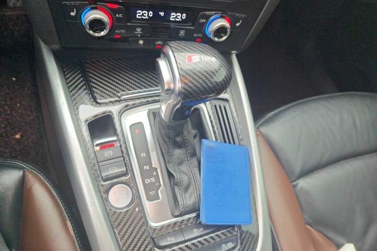 Used Audi Q5 2018 Collector's Edition 40 TFSI Technology Model