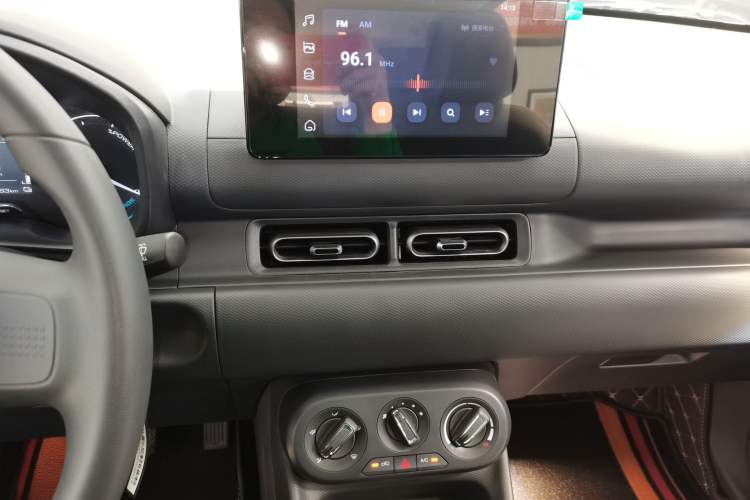 Used Wuling Hongguang New Energy 2025 Extended-Range Hybrid 50KM Comfort Version