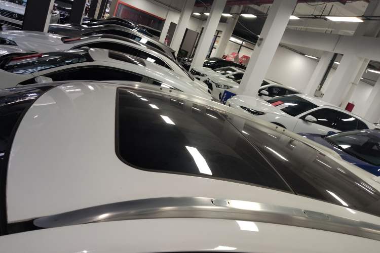 Used Honda Vezel 2017 1.8L CVT Two-Wheel Drive Luxury Model
