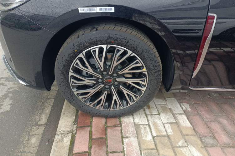 Used Hongqi H5 2025 2.0T Automatic Flag Edition – 500 000 Units Commemorative Version