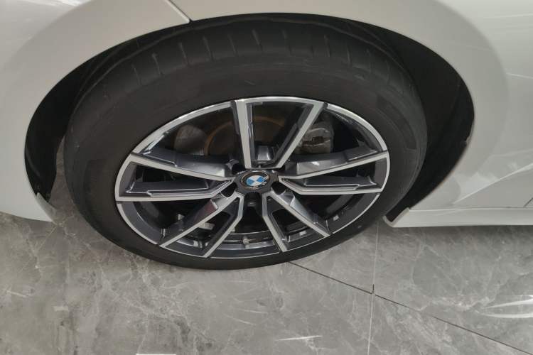 Used BMW 3 Series 2024 320Li M Sport Package Left Front Wheel Hub