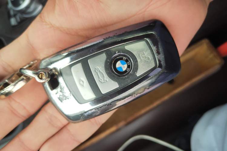 Used BMW 5 Series 2014 525Li Luxury Design Package Vehicle Key