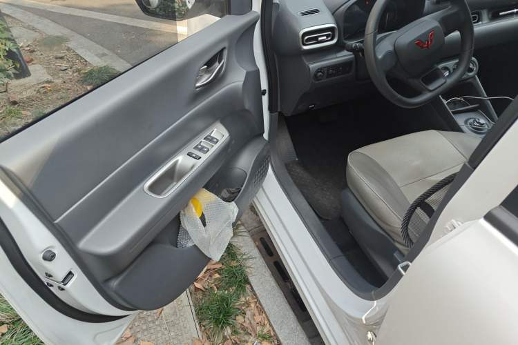 Used Wuling Hongguang New Energy 2025 Extended-Range Hybrid 50KM Comfort Version