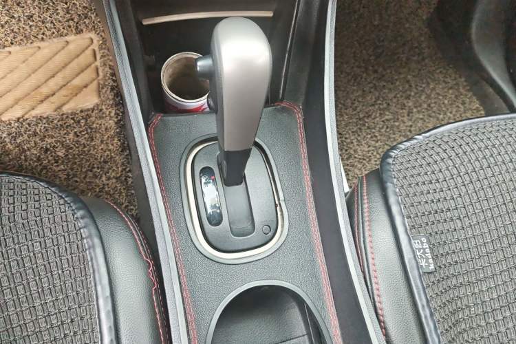 Used Nissan Sylphy 2016 Classic 1.6XE Automatic Comfort Edition Gear Lever