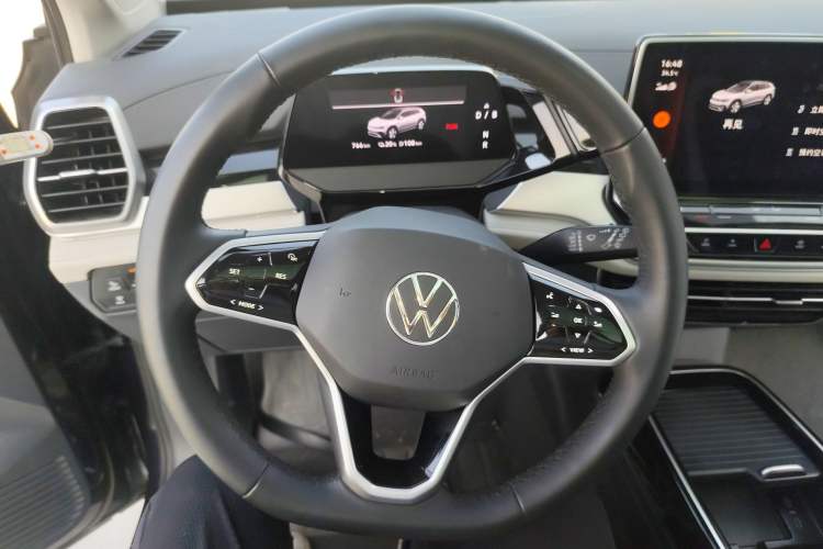 Used Volkswagen ID.6 CROZZ 2022 Long-Range PRO Edition Steering Wheel