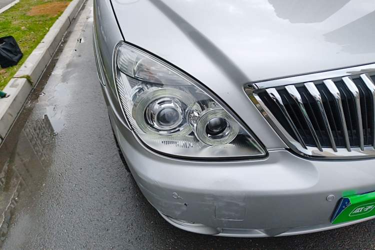 Used Buick GL8 2011 2.4L CT Comfort Edition Right Front Headlight