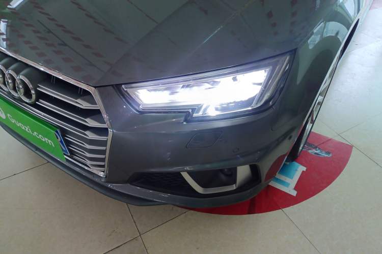 Used Audi A4L 2019 40 TFSI Fashion Version China V