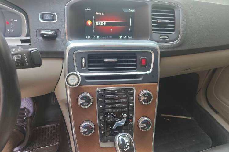 Used Volvo S60 2016 S60L T5 Smart Upgrade Edition
