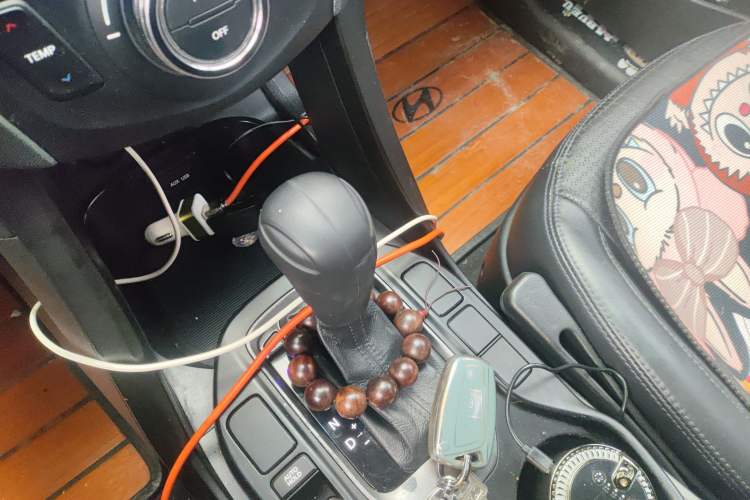 Used Hyundai Santa Fe 2013 2.4L Automatic Two-Wheel Drive Smart Version