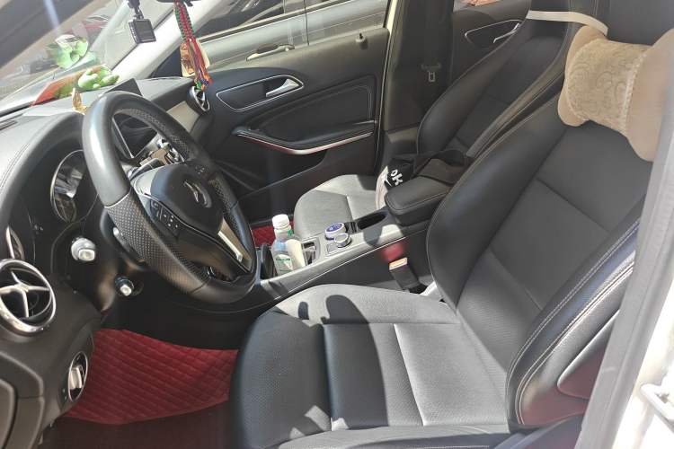 Used Mercedes-Benz GLA 2016 GLA 220 4MATIC Fashion Edition Left Front Seat