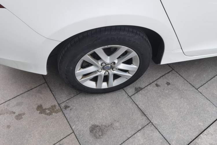 Used Volvo S60 2017 S60L T3 Smart Upgrade Edition Right Rear Wheel Hub