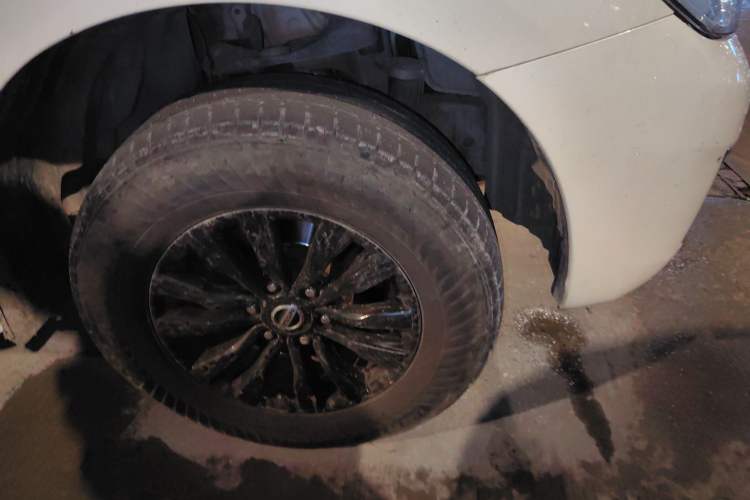 Used Nissan Patrol 2018 Y62 4.0 XE Middle East Right Front Wheel Hub