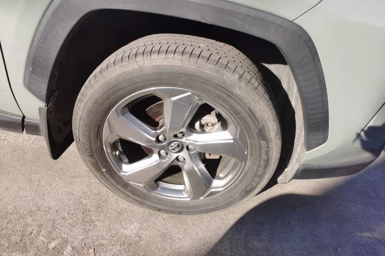 Used Toyota RAV4 2021 2.0L CVT Two-Wheel Drive Fashion Edition
