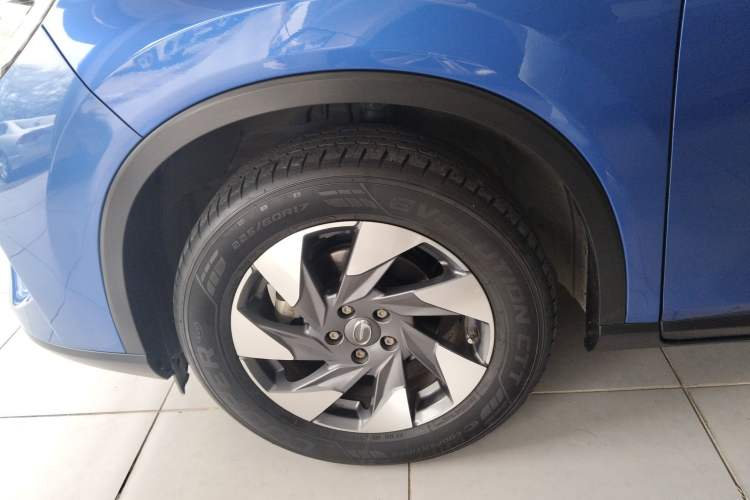 Used GAC Trumpchi GS4 2020 270T Automatic Elite Tech Edition Left Front Wheel Hub