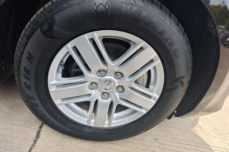 Used Mazda 8 2013 2.5L Ultimate Edition
