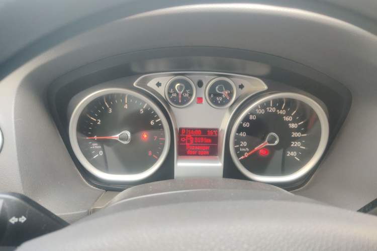 Used Ford Focus 2011 Hatchback 1.8L Automatic Fashion Edition