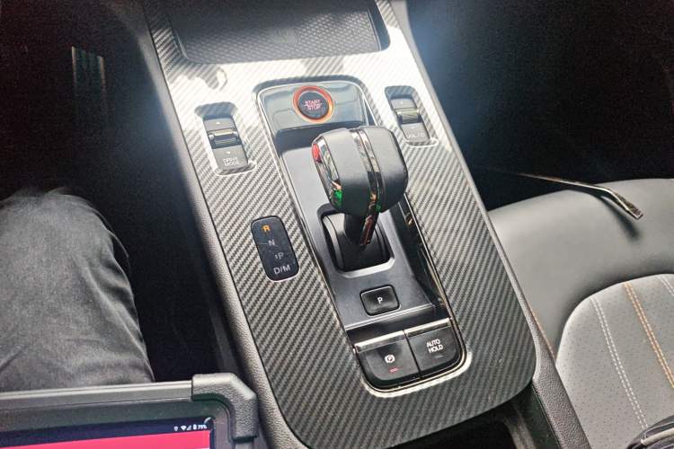 Used GAC Trumpchi EMPOW 2022 270T DCT J16 R-Style Track Edition Gear Lever