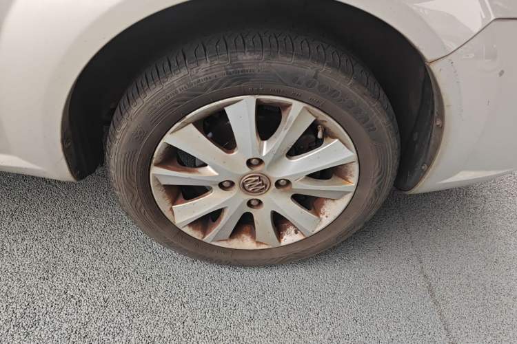 Used Buick Excelle 2013 1.5L Manual Luxury Model Right Front Wheel Hub